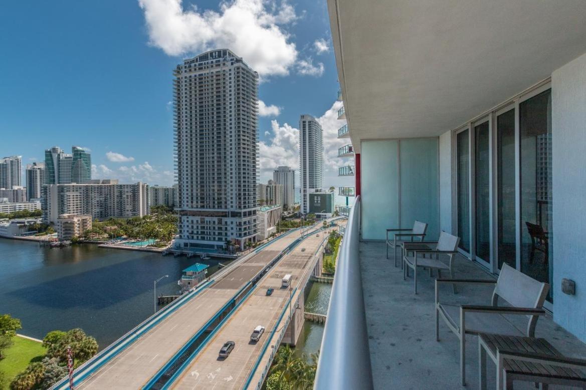 Modern One Bedroom Rental At Beach Walk Resort Miami 18Th Floor Hallandale Beach Exterior foto