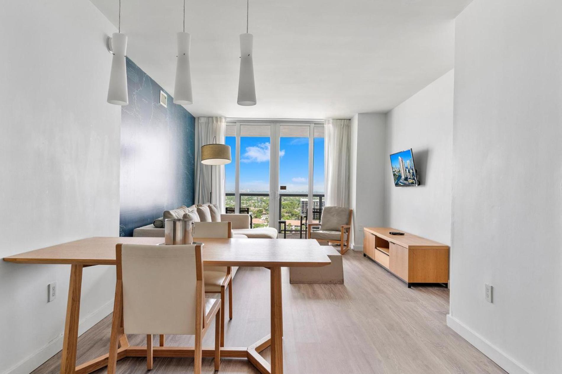 Modern One Bedroom Rental At Beach Walk Resort Miami 18Th Floor Hallandale Beach Exterior foto