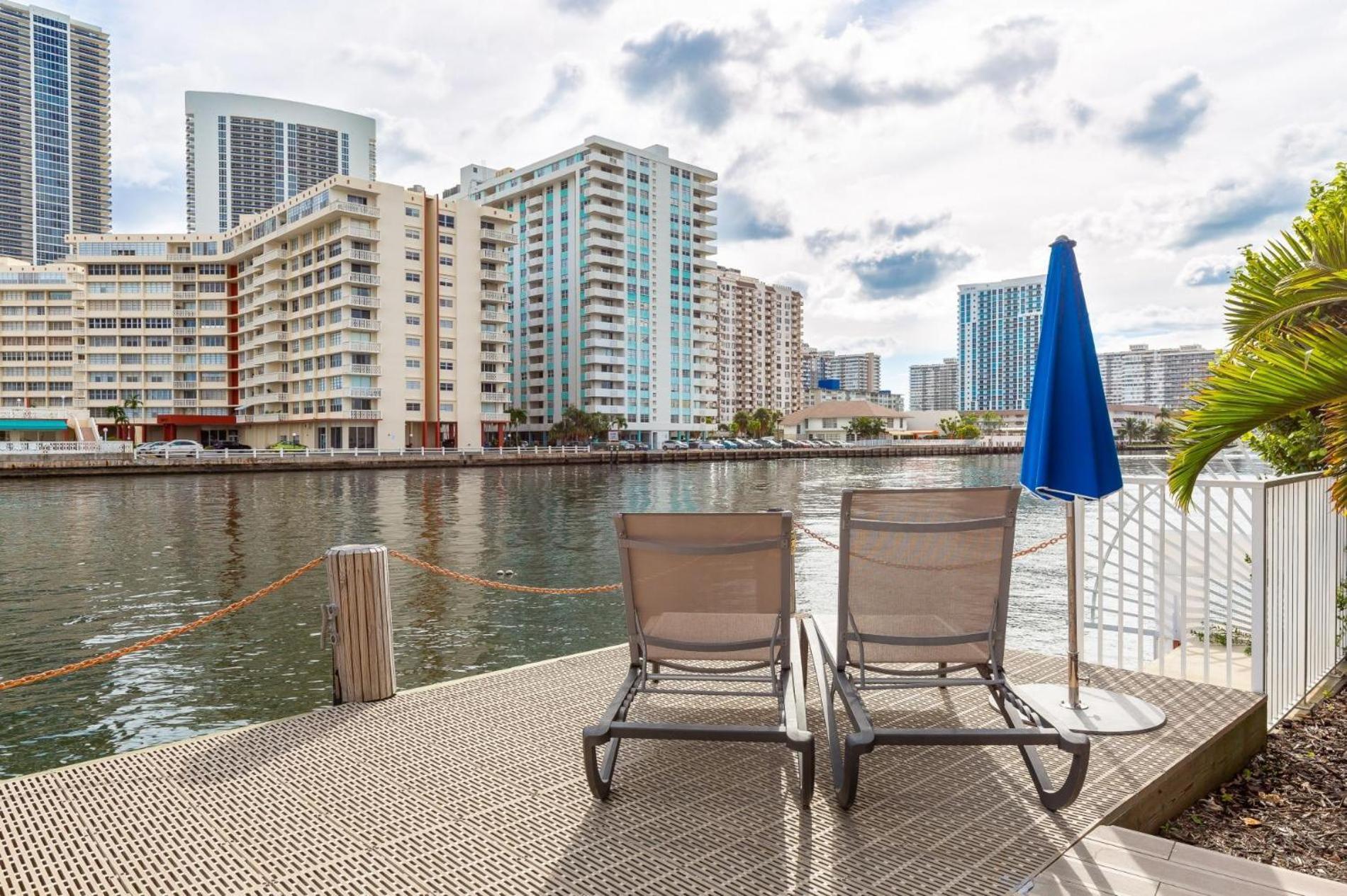 Modern One Bedroom Rental At Beach Walk Resort Miami 18Th Floor Hallandale Beach Exterior foto